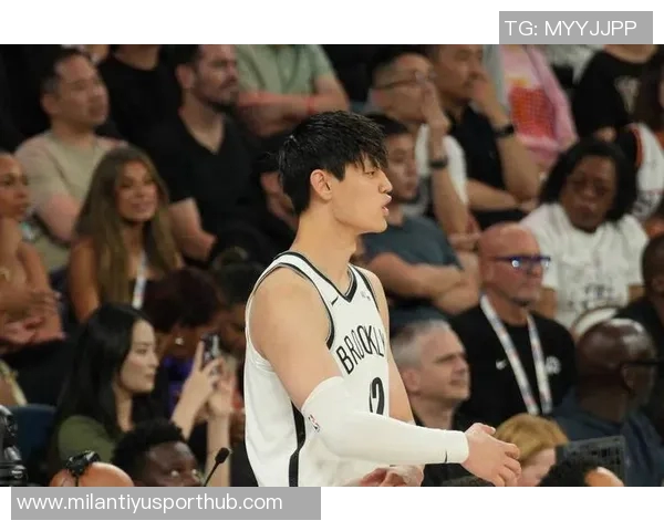 篮网17人轮换大胜40分曾凡博首秀机会依然渺茫 篮网17人轮换大胜40分曾凡博首秀机会依然渺茫