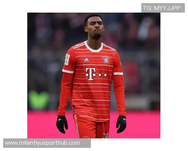 卡里克盛赞赫拉芬贝赫防守纪律性与聪明才智兼备并具备出色传球能力