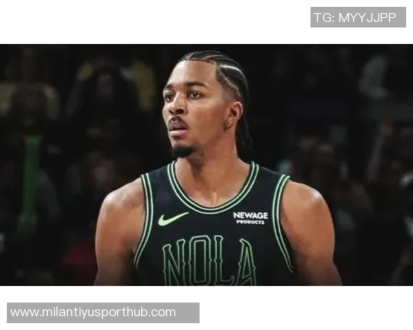 墨菲上半场表现抢眼6投5中贡献13分4篮板3助攻1抢断并罚球4中3