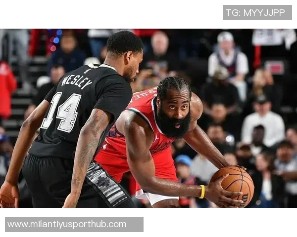 詹姆斯谈双塔阵容稀缺性火箭雄鹿骑士或成例外球队